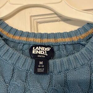 Lands End cable knit sweater. Crew neck. Cotton and excellent condition. Size M.